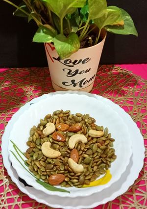 A picture of Healthy Roasted Masala Pumpkin Seeds.