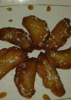 A picture of Stuffed Atayef.