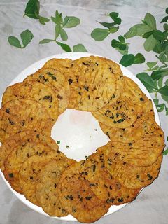 મેથીની પૂરી (Methi Poori Recipe In Gujarati) રેસીપી મુખ્ય ફોટો