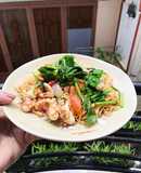 Gỏi mì gói Thái Lan