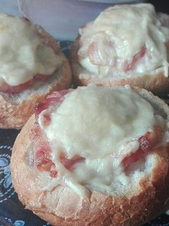 Töltött zsemle recept fotója