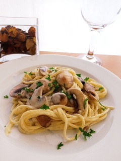 Una foto de Espaguetis con champiñones a la crema