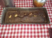 Una foto de budin con algarroba saludable