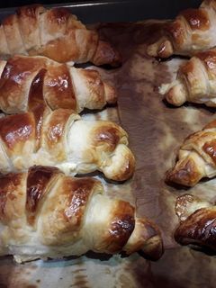 Una foto de Cruasanes de jamón de pavo y queso havarty