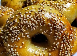 Una foto de BAGELS🥯o Rosquillas Tiernas...!😋