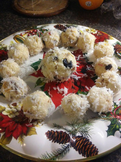 A picture of Tropical coconut ladoo.