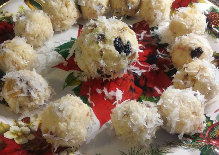 Tropical coconut ladoo Tropical coconut ladoo