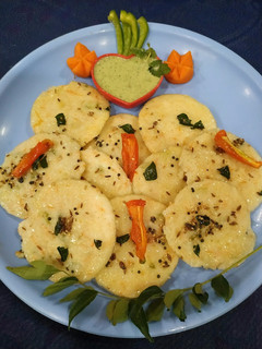 A picture of Rice idli.