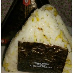 A picture of Anchovy Onigiri.