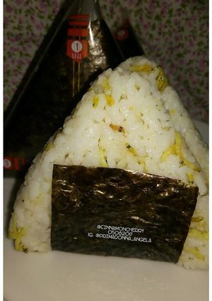 A picture of Anchovy Onigiri.