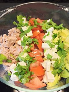 Una foto de Ensalada de garbanzos