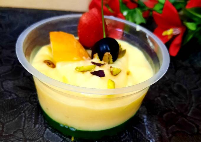Recipe: Delicious Vanilla custard with fresh fruits