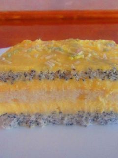 Mákos süti vanília krémmel recept fotója