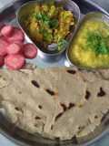 Baigun bharta, dal,bhakri