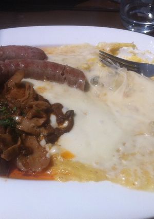 Foto di Polenta salsiccia funghi