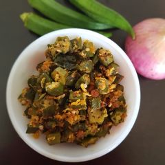 A picture of Ladies finger/ Vendakka/ Okra/ Bhindi Poriyal.
