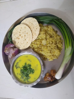 કઢી (Kadhi Recipe in Gujarati) રેસીપી મુખ્ય ફોટો
