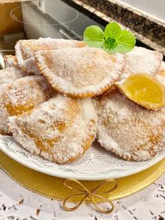 Una foto de Pastelitos con compota de manzana (Cupcakes filled with apple compote)