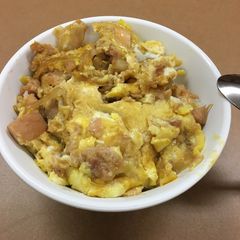 A picture of Oyakodon! (Paternity Bowl because an egg comes out from a chicken, or a chicken comes out from an egg).