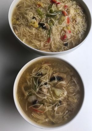 Una foto de Fideos pequeños, gran sopa 🍲