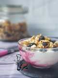 جرانولا (granola)بالعسل والمكسرات
