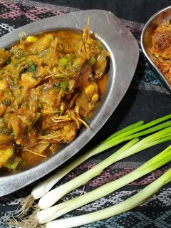 कोलंबी चिली (kolambi chilly recipe in marathi) रेसिपी चे मुख्य फोटो