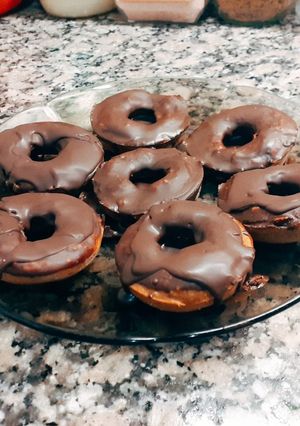 Una foto de Donas de maní y banana veganas