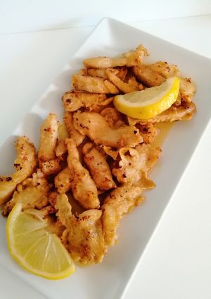 Una foto de Pollo al limón