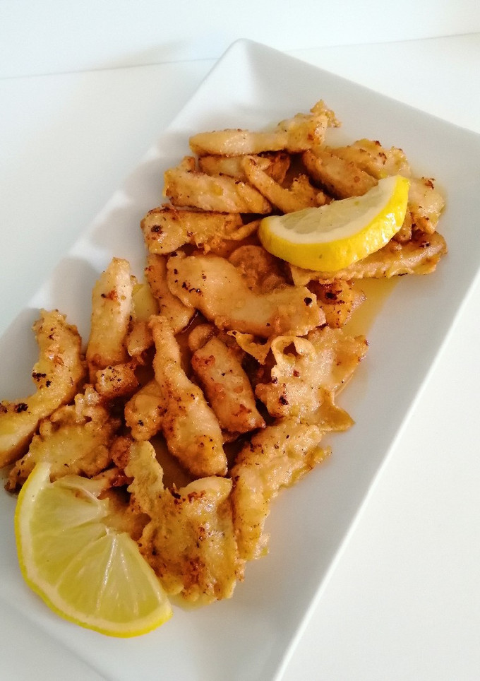 Una foto de Pollo al limón