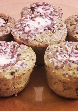 Una foto de Muffins de brócoli y mozzarella