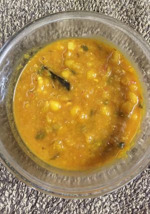 A picture of Oil free Sukhe mattar ki sabji.