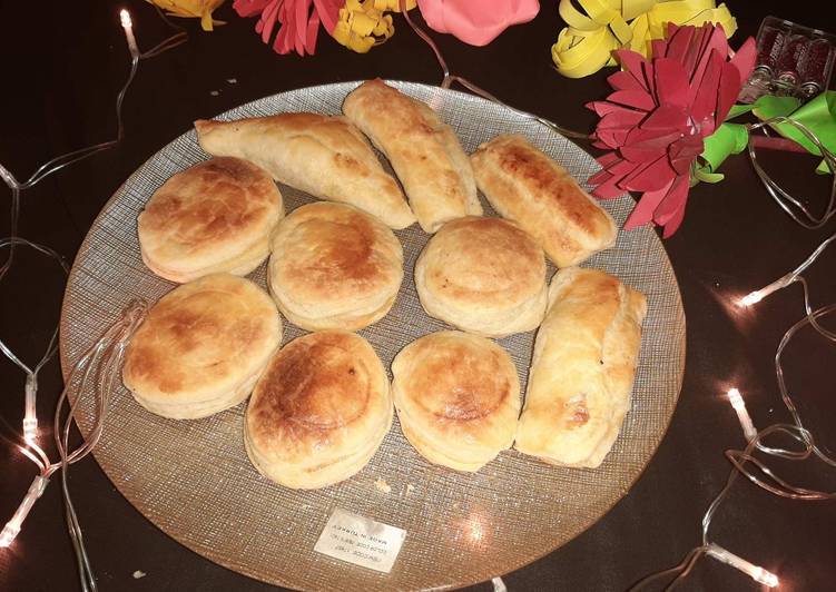 Puff pastry and chicken patties
