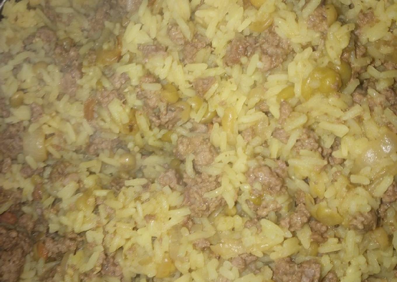 Arroz amarillo con carne picada