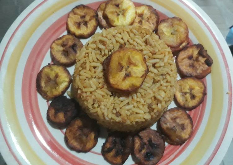 Recipe: Tasty Jollof rice with fried plantain This is A Recipe That Has Been Tested  From Homemade !!