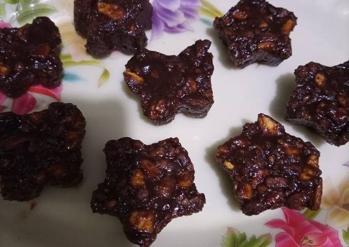 Simple Way to Prepare Award-winning Chocolate biscuit cold cake