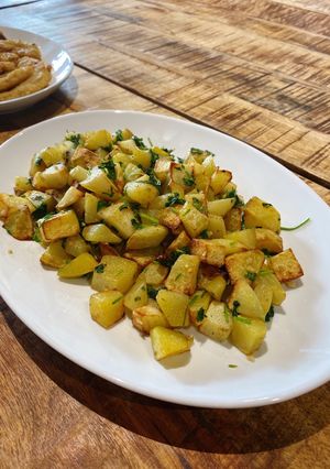 A picture of Spicy Lebanese Potatoes in an air fryer- Batata harra.