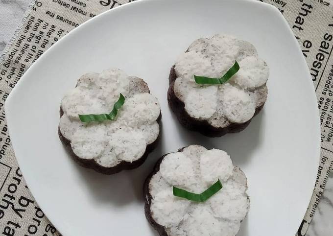 Kue Putu Ayu Ketan Hitam