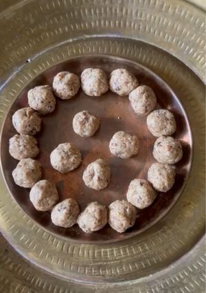 A picture of Dry Fruit Laddoo.