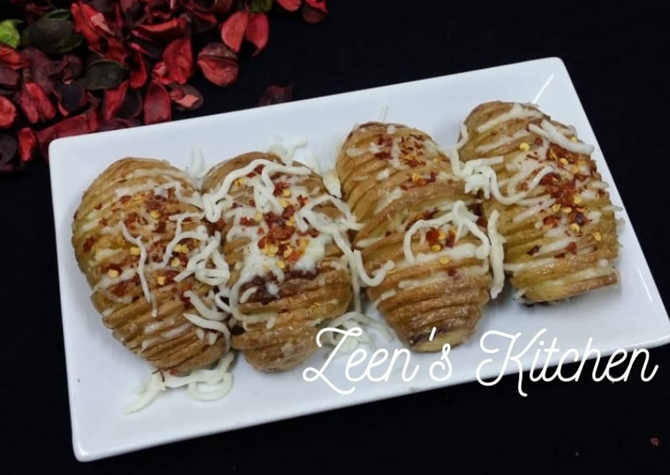 Baked Cheesy Hasselback Potatoes