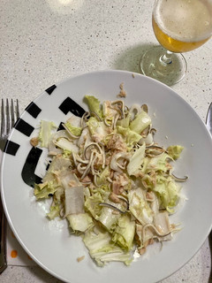 Una foto de Ensalada de Escarola y Gulas