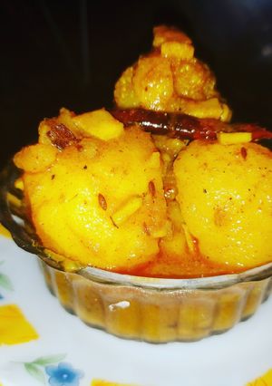 নিরামিষ আলুর দম (niramish aloor dum recipe in bengali) রেসিপির প্রধান ছবি