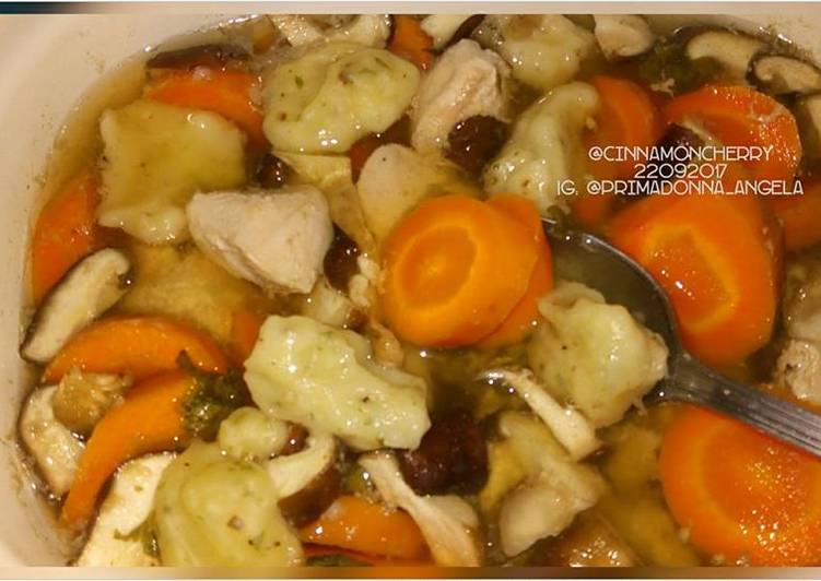 Easiest Way to Make Award-winning Chicken Clear Soup with Dumplings in Slow Cooker (Crock pot)