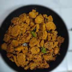 A picture of Muthiya.