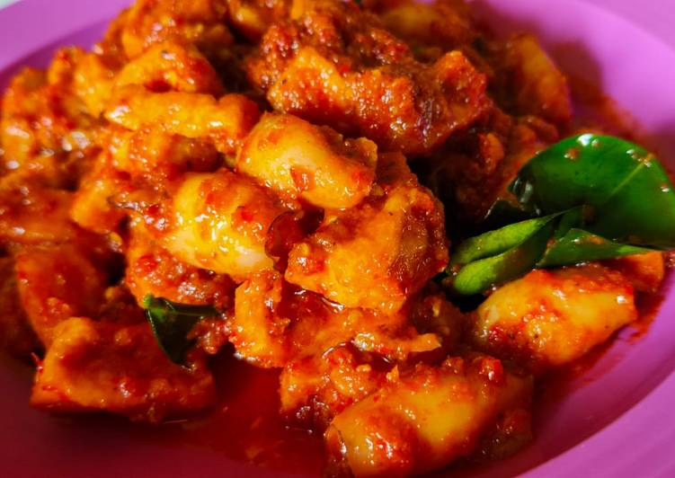 Cumi goreng pedas daun jeruk