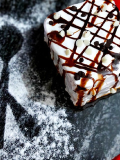 चोकोलेट ब्रेड पेस्ट्री (chocolate bread Pastry recipe in hindi) रेसिपी मुख्य फोटो