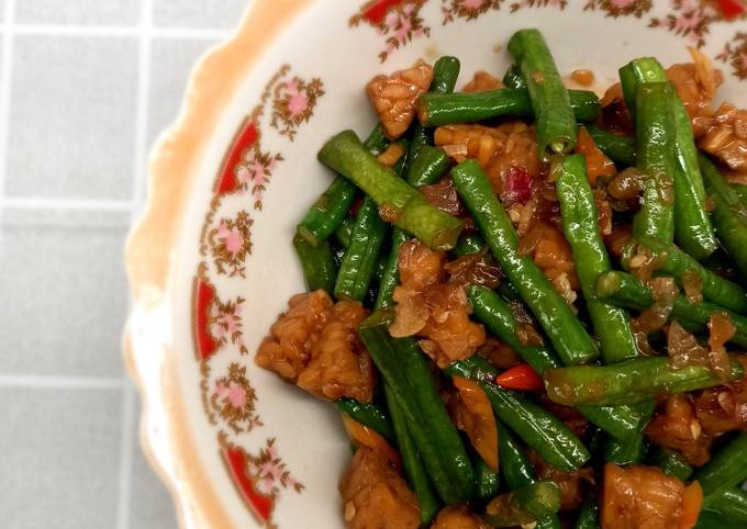 Tumis kacang panjang dan tempe (Menu simpel untuk sahur)