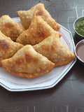 Multigrain stuffed samosa