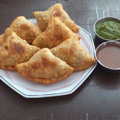 A picture of Multigrain stuffed samosa.