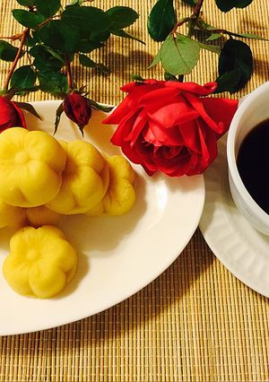 Hình của món Bánh đậu xanh !.