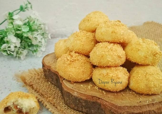 Cookies Bawang Goreng Marie Regal